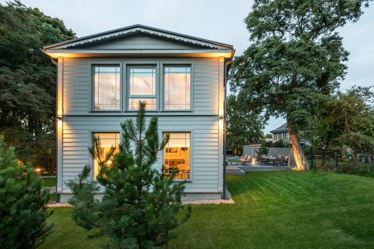 Suite With Private Bathroom At Three Bedroom Interwar Villa Grabyte With Daily Spaces To Share By Pine Forest On The Bank Of The River- 8Min By Car From Old Town 카우나스 외부 사진