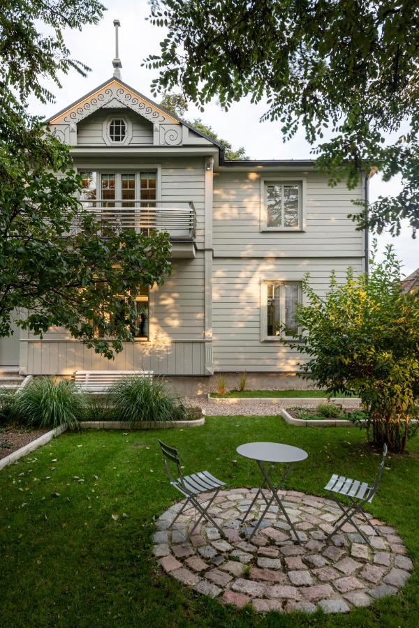 Suite With Private Bathroom At Three Bedroom Interwar Villa Grabyte With Daily Spaces To Share By Pine Forest On The Bank Of The River- 8Min By Car From Old Town 카우나스 외부 사진