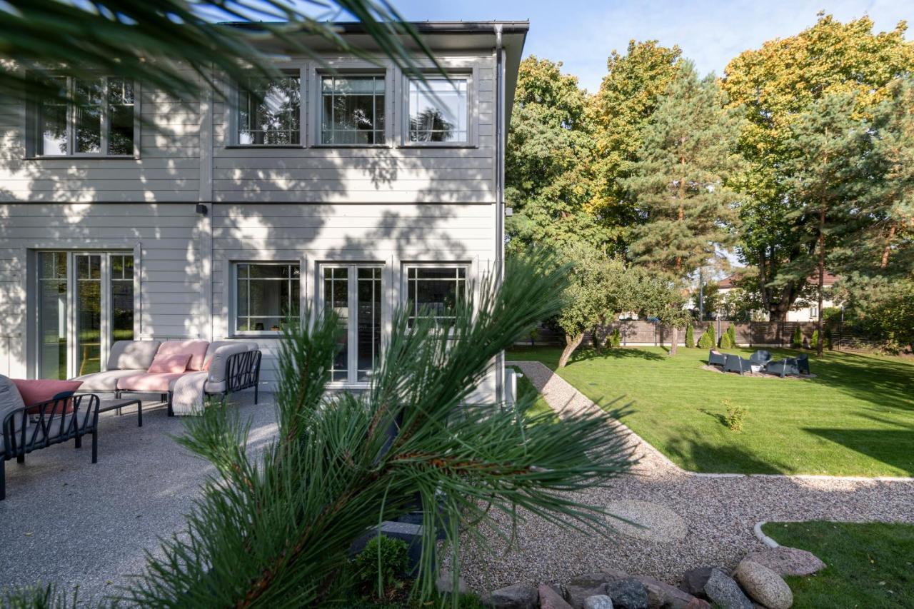 Suite With Private Bathroom At Three Bedroom Interwar Villa Grabyte With Daily Spaces To Share By Pine Forest On The Bank Of The River- 8Min By Car From Old Town 카우나스 외부 사진